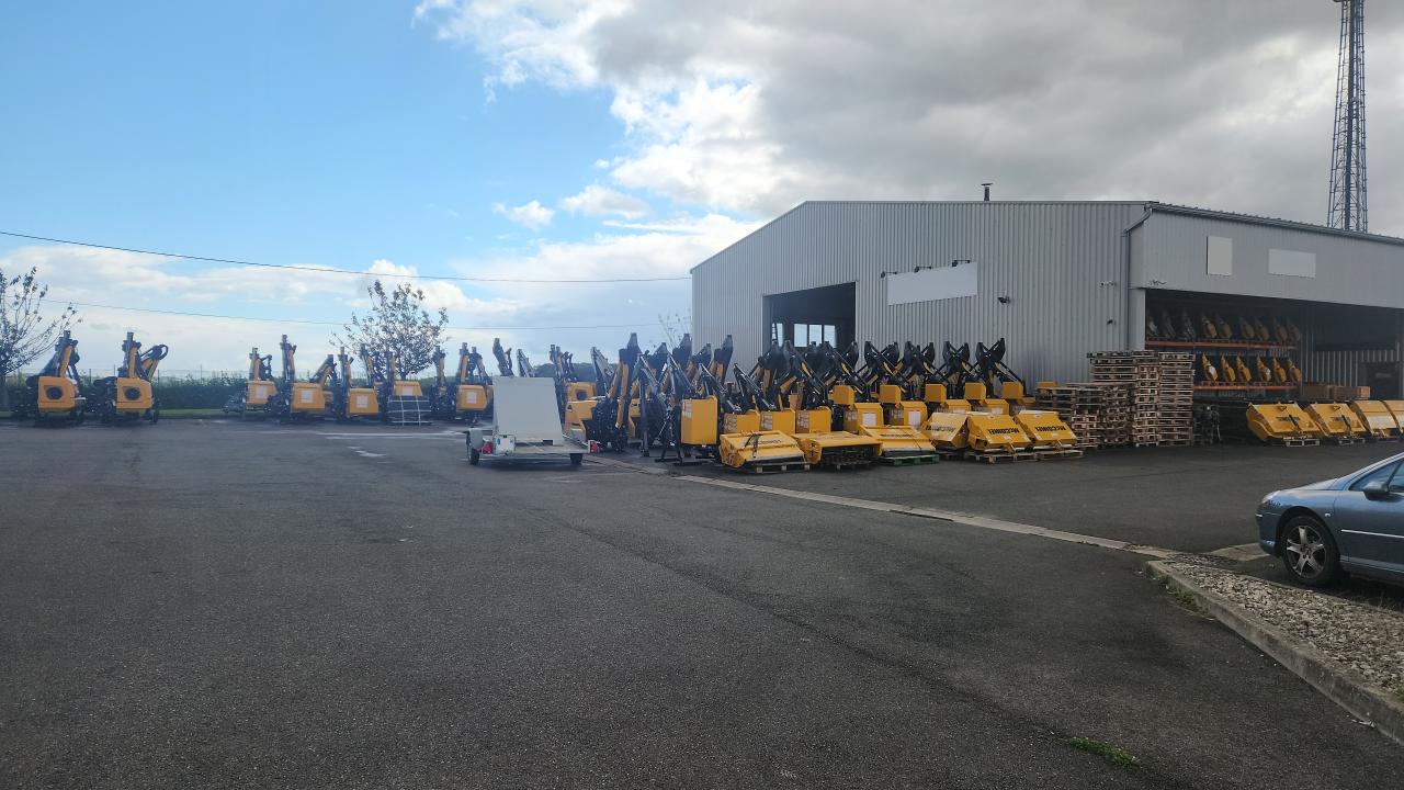 Local d'activité La Ferté-Gaucher 750m² Vente local d'activité La Ferté-Gaucher Seine-et-Marne OVACT2425573 0
